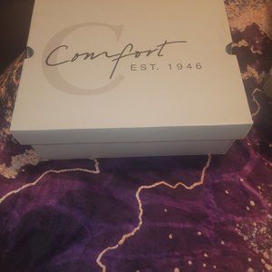 Brand new women shoes